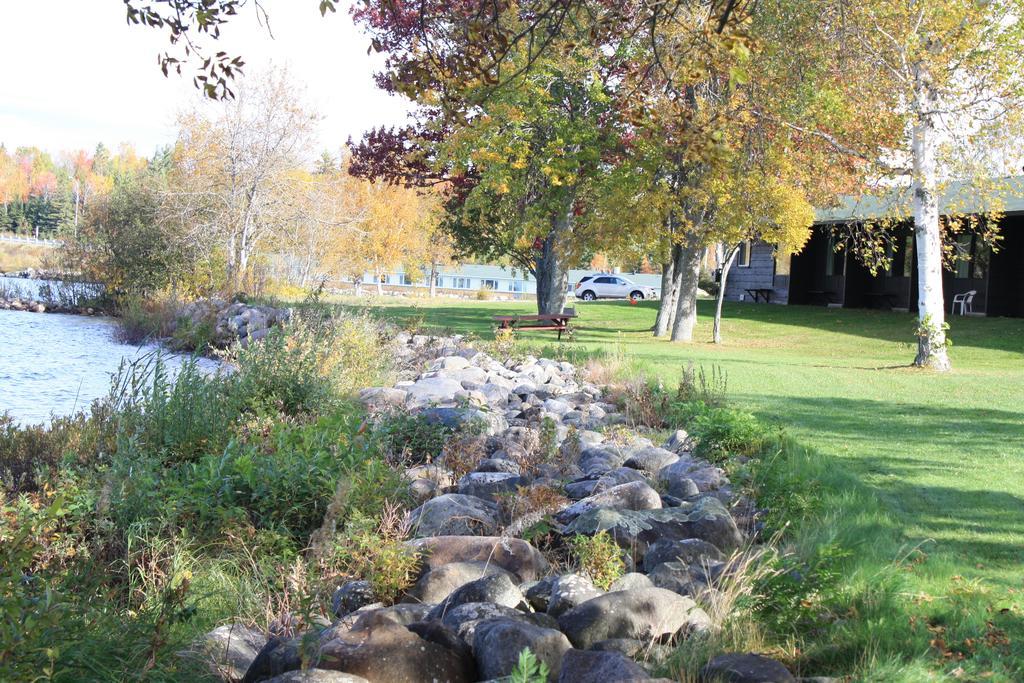 Carolyn Beach Inn Thessalon Εξωτερικό φωτογραφία