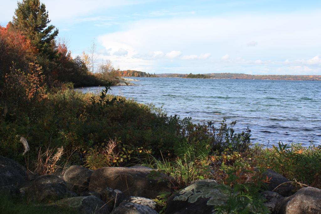 Carolyn Beach Inn Thessalon Εξωτερικό φωτογραφία