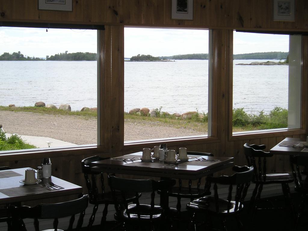 Carolyn Beach Inn Thessalon Εξωτερικό φωτογραφία