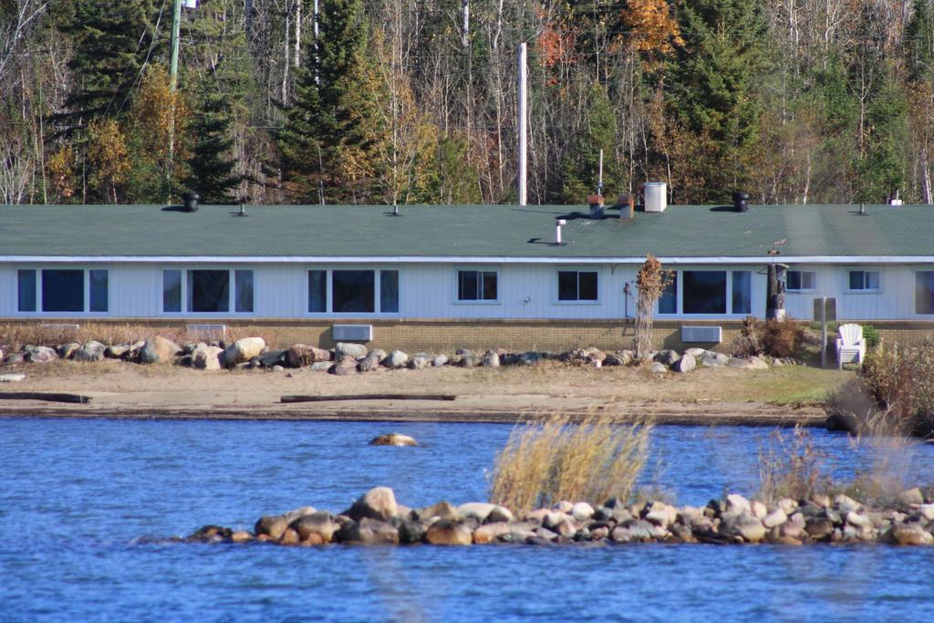 Carolyn Beach Inn Thessalon Εξωτερικό φωτογραφία