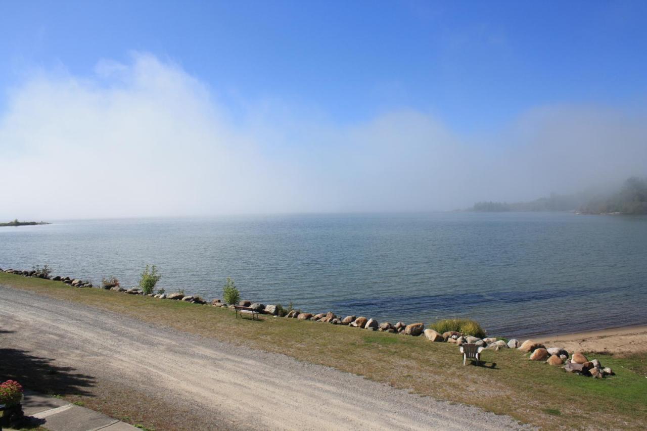Carolyn Beach Inn Thessalon Εξωτερικό φωτογραφία