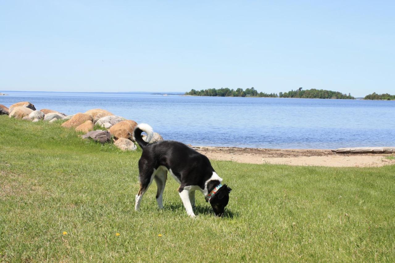 Carolyn Beach Inn Thessalon Εξωτερικό φωτογραφία